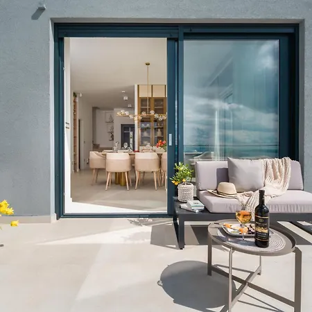 Naaria, Unique View, Infinity Pool And Complete Privacy *