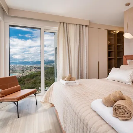 Naaria, Unique View, Infinity Pool And Complete Privacy * Podstrana