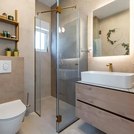 Naaria, Unique View, Infinity Pool And Complete Privacy * Podstrana