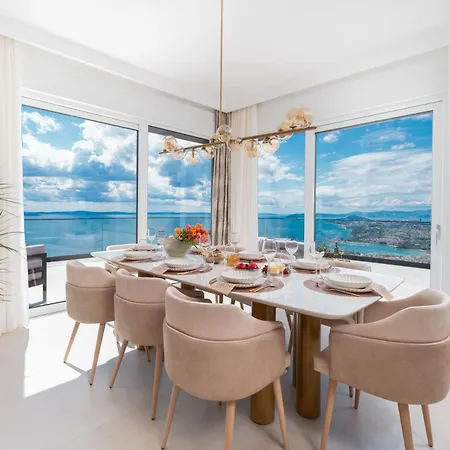 Naaria, Unique View, Infinity Pool And Complete Privacy Villa Podstrana