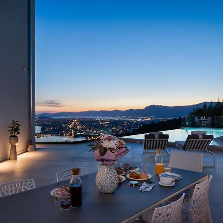 Naaria, Unique View, Infinity Pool And Complete Privacy * Podstrana