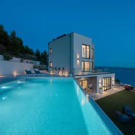 Villa Naaria, Unique View, Infinity Pool And Complete Privacy