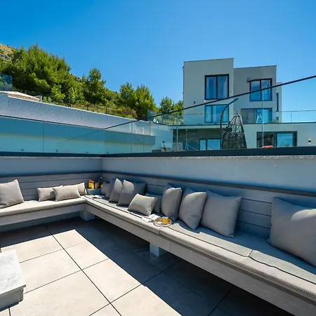 Naaria, Unique View, Infinity Pool And Complete Privacy Podstrana